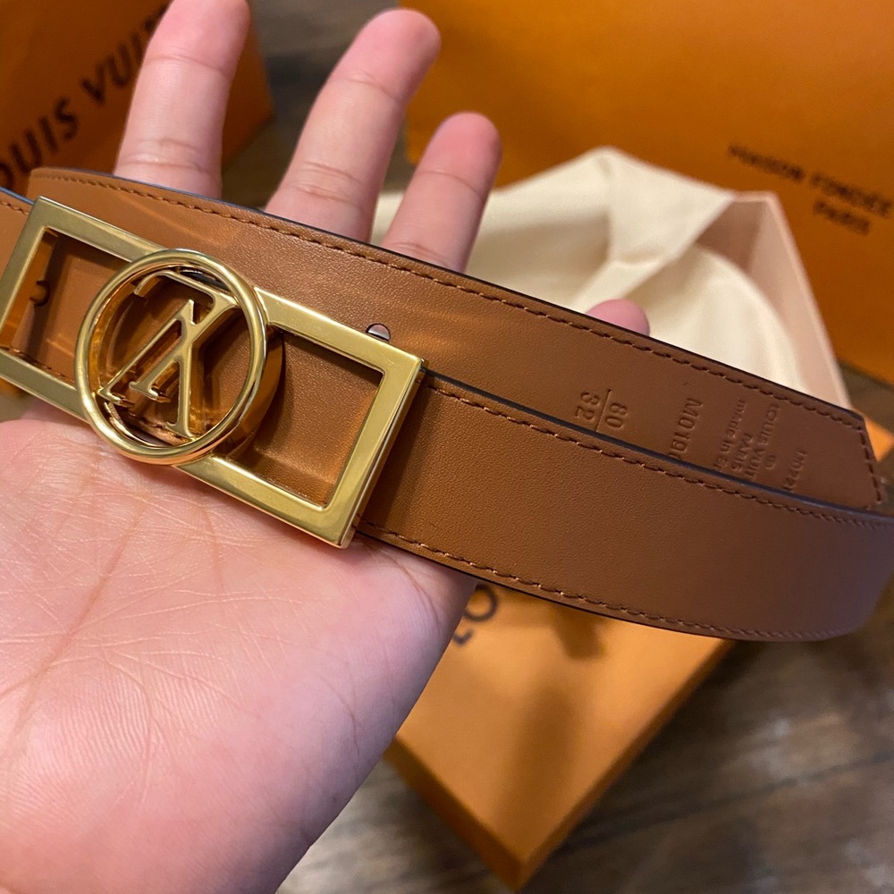 Authentic Louis Vuitton  reversible belt.